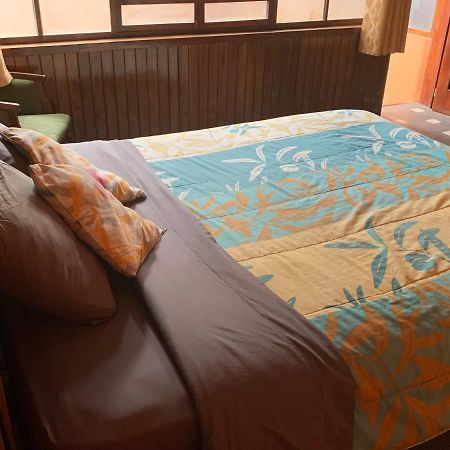 Hostel Santa Canela 쿠엔카 외부 사진