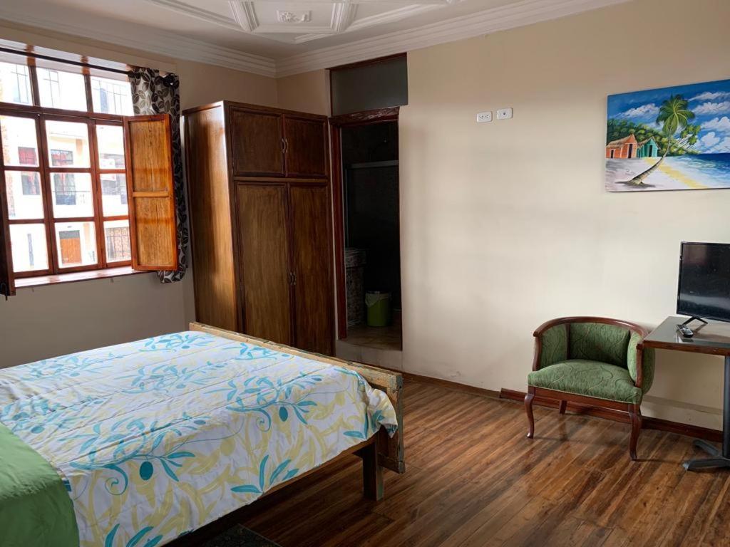 Hostel Santa Canela 쿠엔카 외부 사진